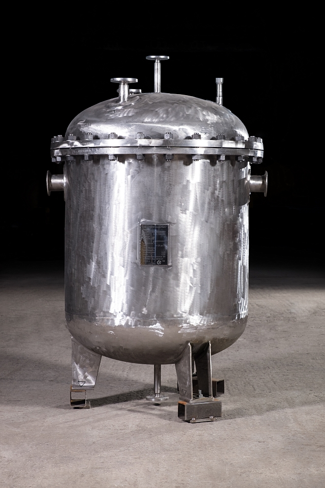 Бак мерник азотной кислоты